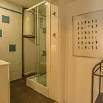 Marques De Pombal - 8 Bedroom 리스본