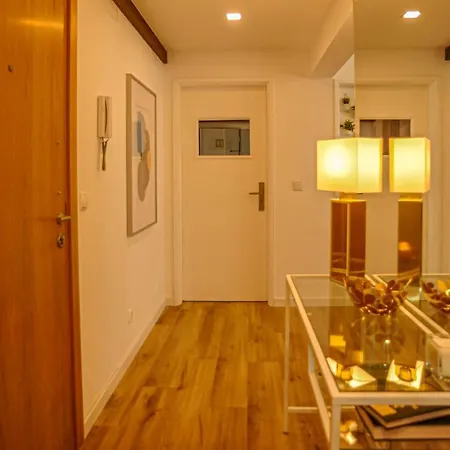 Marques De Pombal - 8 Bedroom Pensionat Lisboa