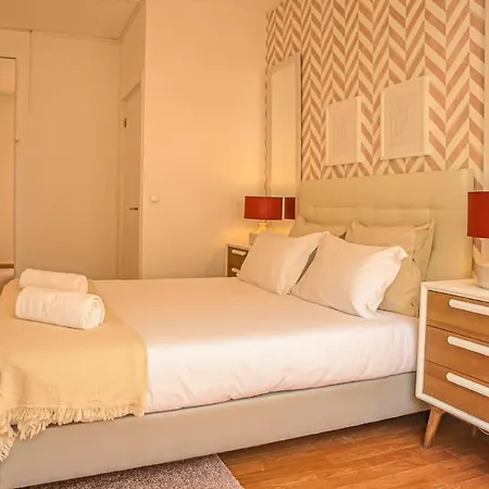 Pensionat Marques De Pombal - 8 Bedroom