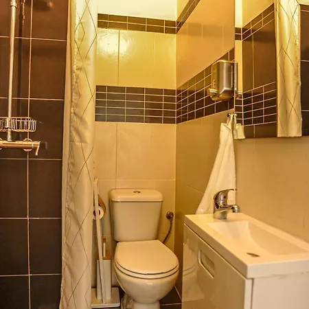 Marques De Pombal - 8 Bedroom *