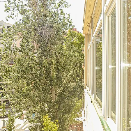 Penzion Marques De Pombal - 8 Bedroom Lisboa