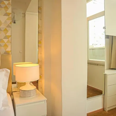 Marques De Pombal - 8 Bedroom *