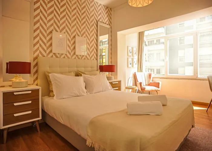 Marques De Pombal - 8 Bedroom Gæstehus *