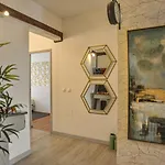 Πανσιόν Marques De Pombal - 8 Bedroom *
