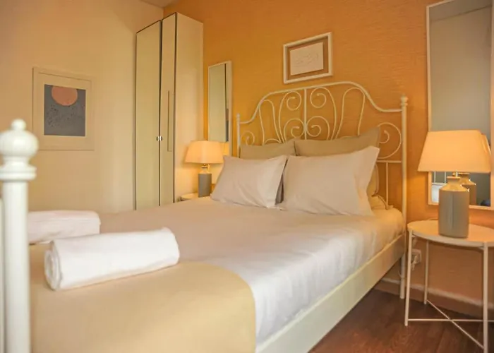 Marques De Pombal - 8 Bedroom Penzion Lisboa