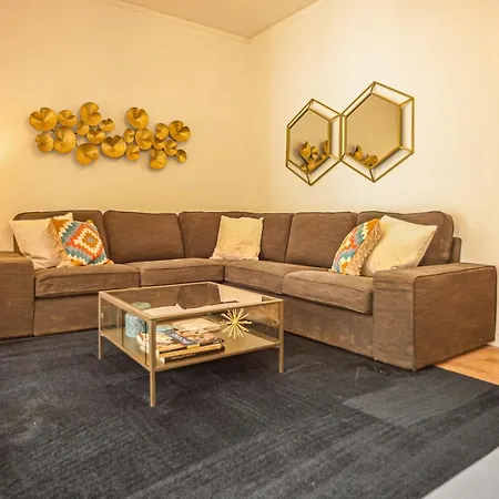 Marques De Pombal - 8 Bedroom Gæstehus Lisboa