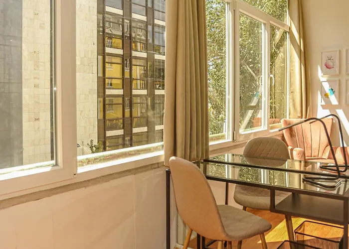 Marquês De Pombal - 8 Bedroom *
