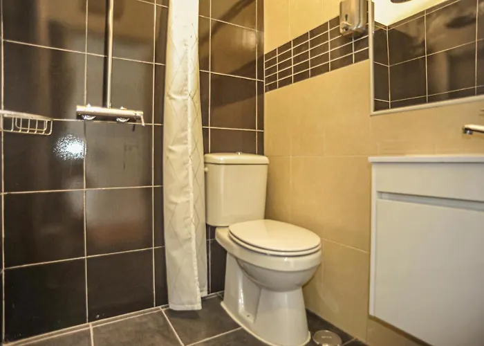 Marquês De Pombal - 8 Bedroom Lisboa
